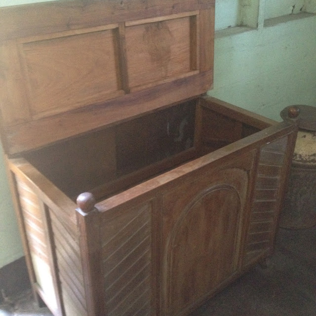 Don Bernardino Jalandoni Museum Airtight wooden ice chest at the Don Bernardino Jalandoni Museum